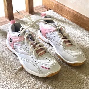 NWOT Yonex Nonmarking Badminton or Tennis Shoes
